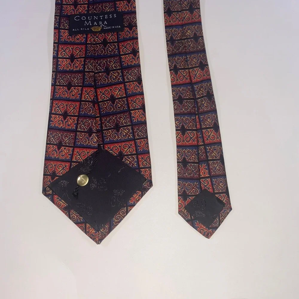 Countess Mara Mens Red Navy Blue Silk Geometric Scroll Pattern‎ Necktie USA Made